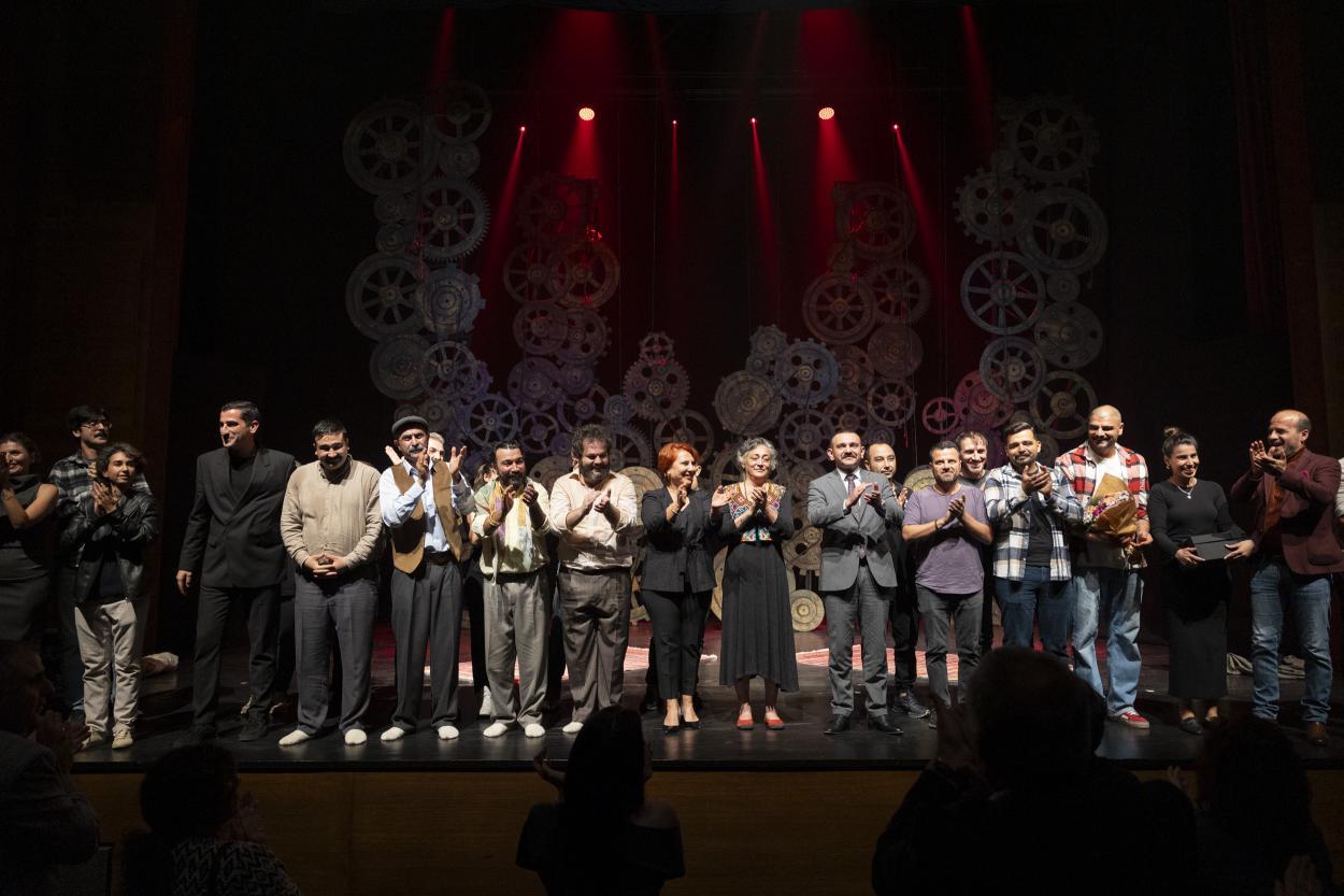 Şehir Tiyatrosu, ‘Misafir’ Oyununun Prömiyerini Yaptı